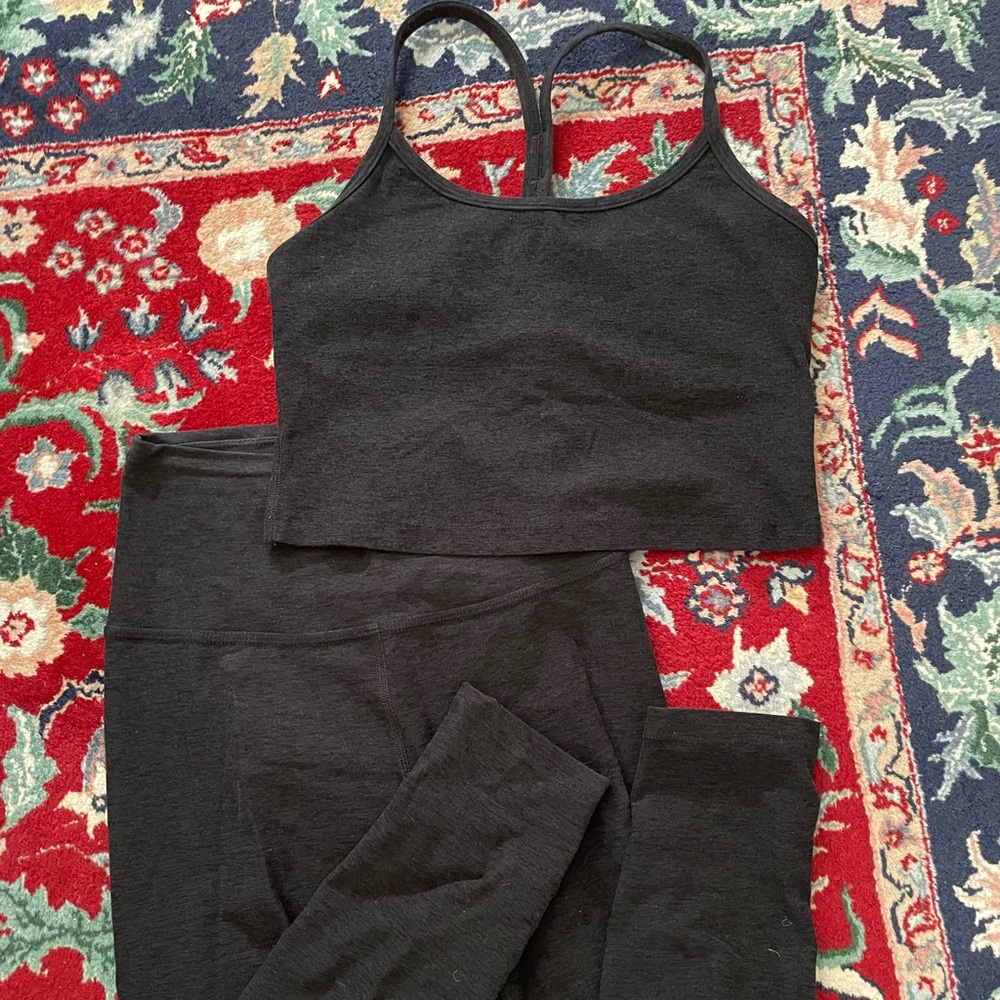 Beyond Yoga Spacedye Darkest Night Capri Leggings Racerback Cropped Tank Small